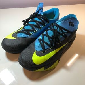 Nike KD 6 Yellow and Electric Blue Basketball Shoe